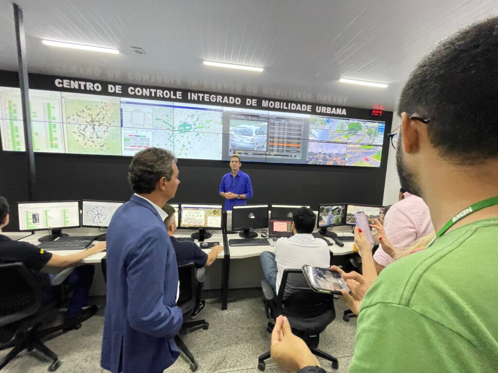 Marquinhos como prefeito implantou o centro de controle integrado de mobilidade urbana em parceria com a agetran.
